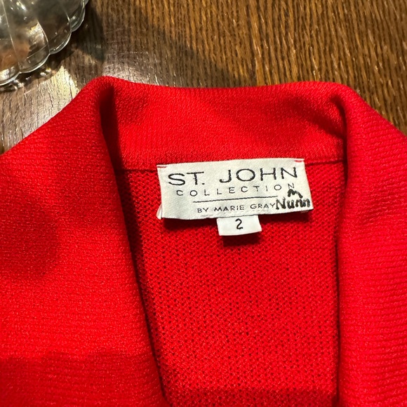 St. John Collection by Marie Gray size 2, 4 Christmas red - Picture 3 of 14